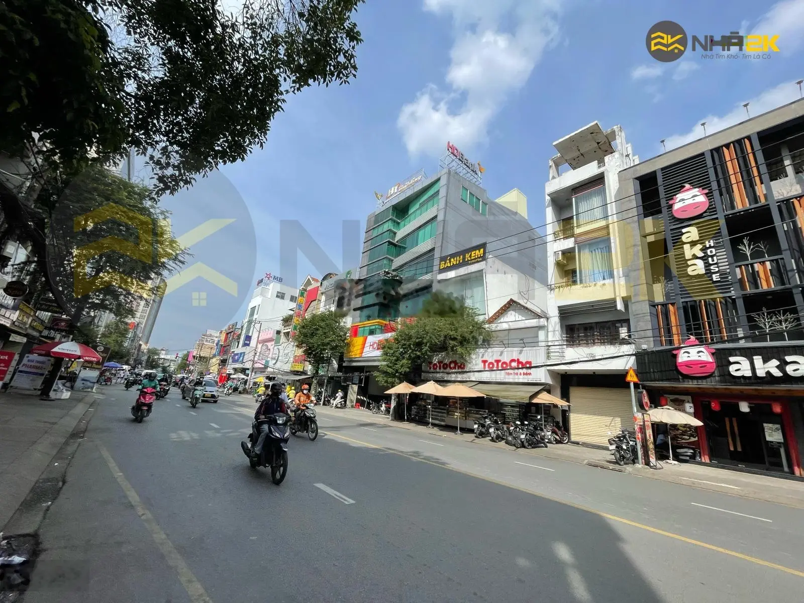 Duy nhất! 2MT Nguyễn Gia Trí, Bình Thạnh, 12x20m, 4 Tầng - HĐT: 100 triệu, giá 39 tỷ