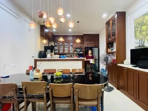 Bán nhà gần Hồ Tây, ô tô tránh, nhà rất đẹp 70m2 x 6 tầng thang máy, full nội thất sang xịn, hiếm!