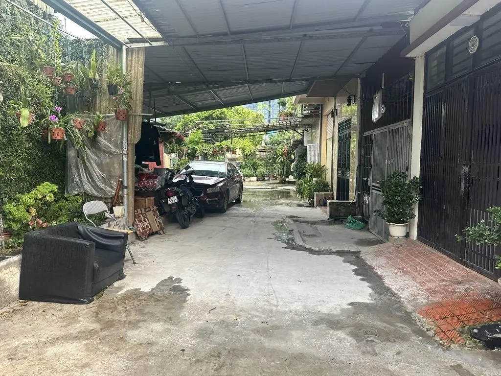 Bán nhà Đông Ngạc, 40m2, ô tô đỗ cửa, sổ chính chủ. Giá 4.2 tỷ.
