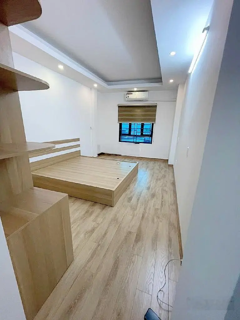 4,3 tỷ Văn Tiến Dũng, nhà 5 tầng mới, gần khu công chức, công năng tiện ích vô vàn