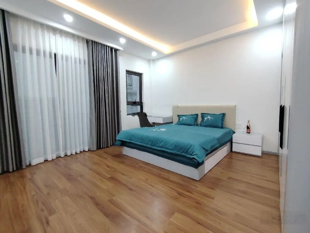 Chính chủ , bán nhà thang máy ở sướng , Nguyễn Sơn Long Biên - Hà Nội