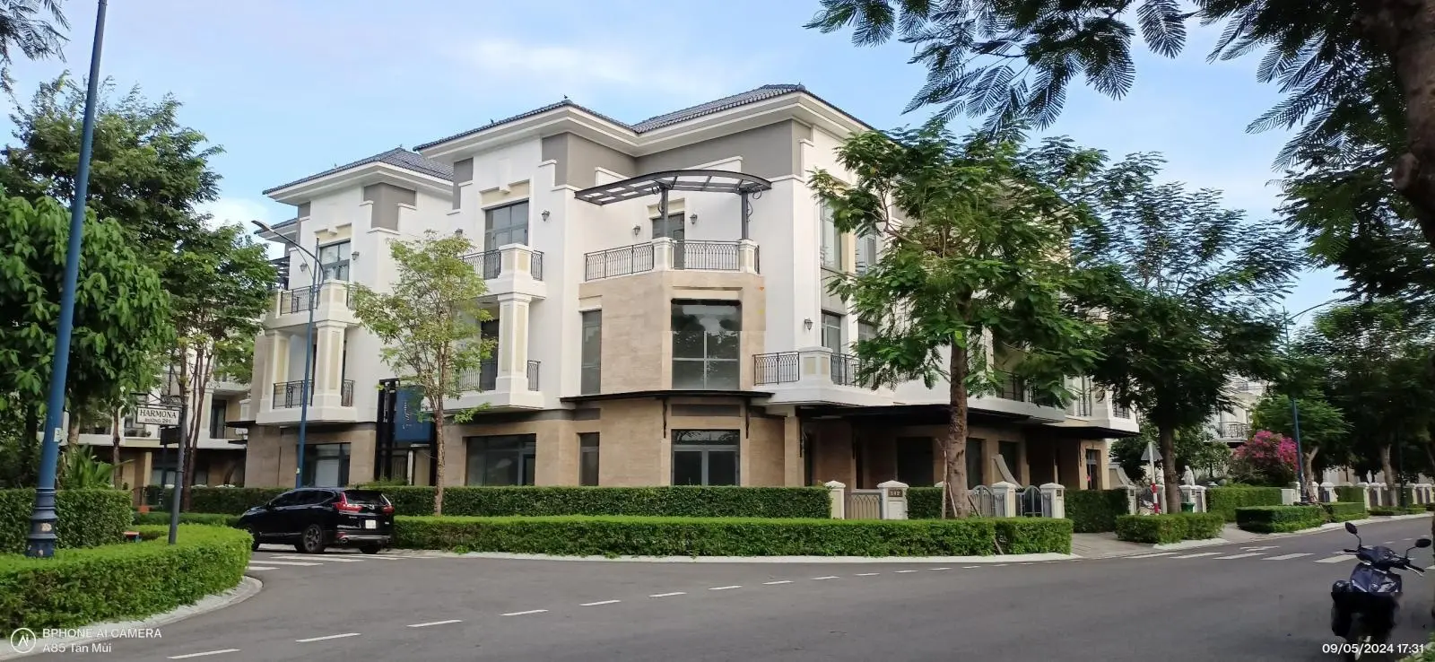 Tân Mùi - Verosa Park bán 4 căn biệt thự góc 1 căn biên có sân vườn, đặc biệt giá từ 17,5 - 21 tỷ