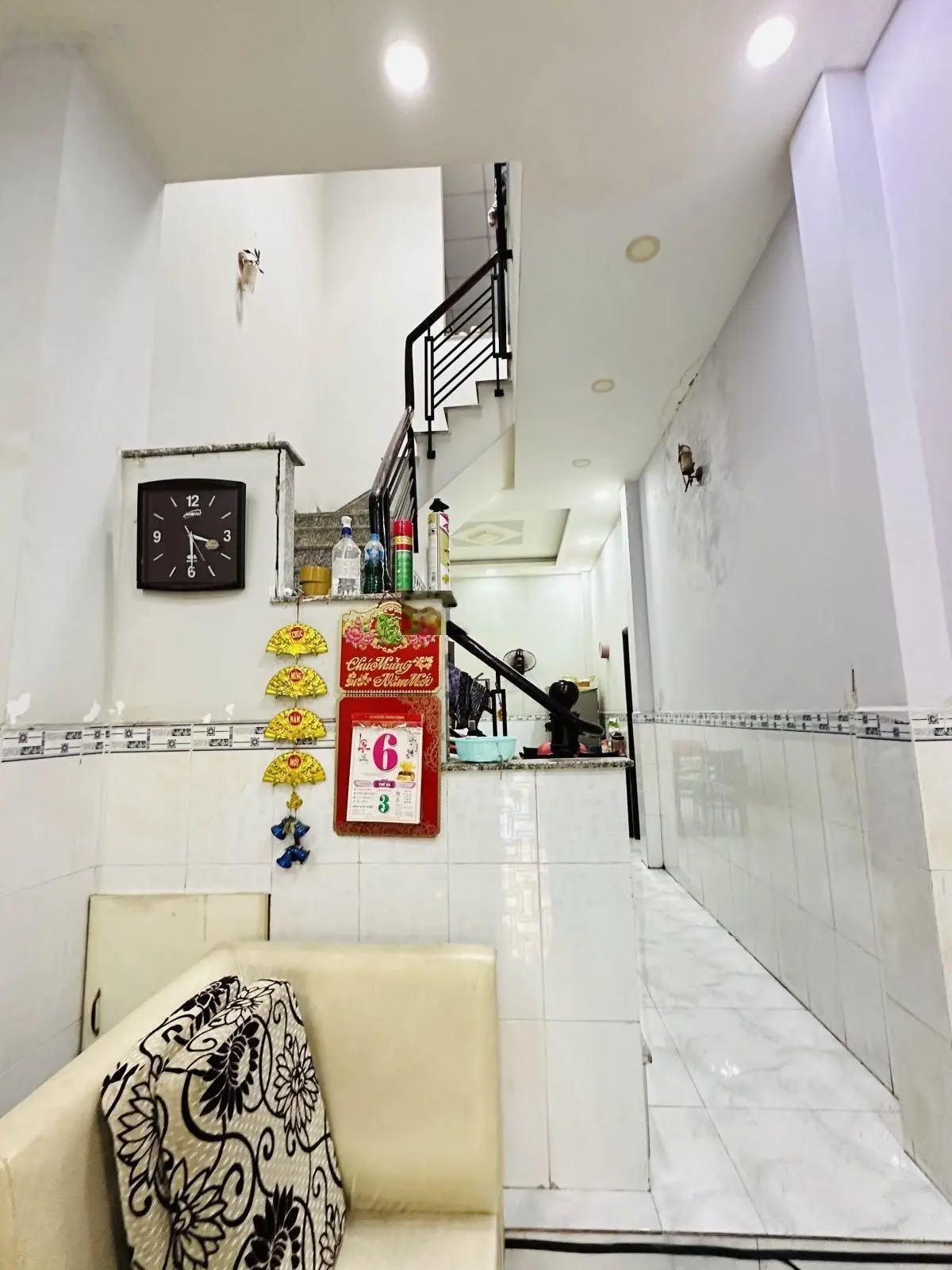 Ngộp bank cần bán gấp nhà mặt tiền - Lương Thế Vinh - Tân Phú - 88m2 - 2 tầng - Thương lượng