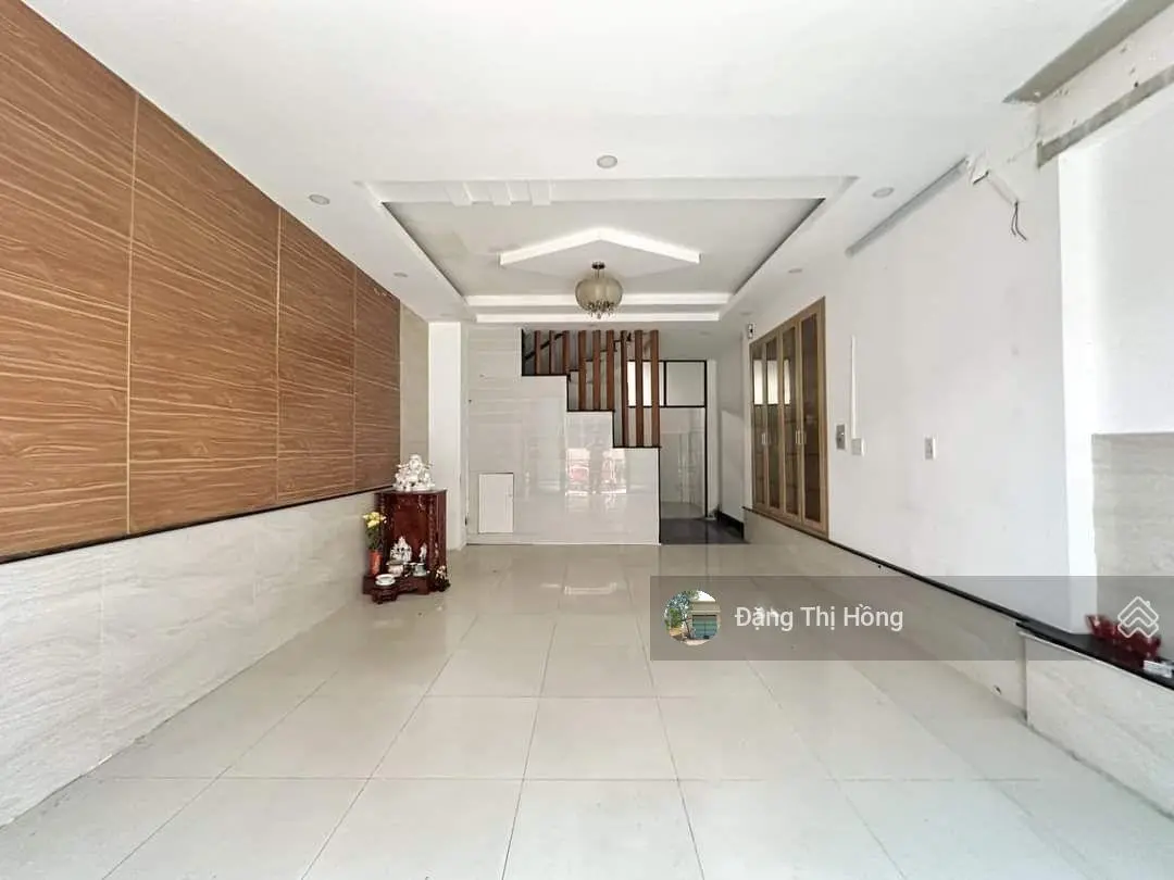 Nhà cần bán gấp đường Tân Túc 80m2 ngay UBND Bình Chánh, 1T2L, cách Quốc Lộ 1A 500m, sổ sẵn