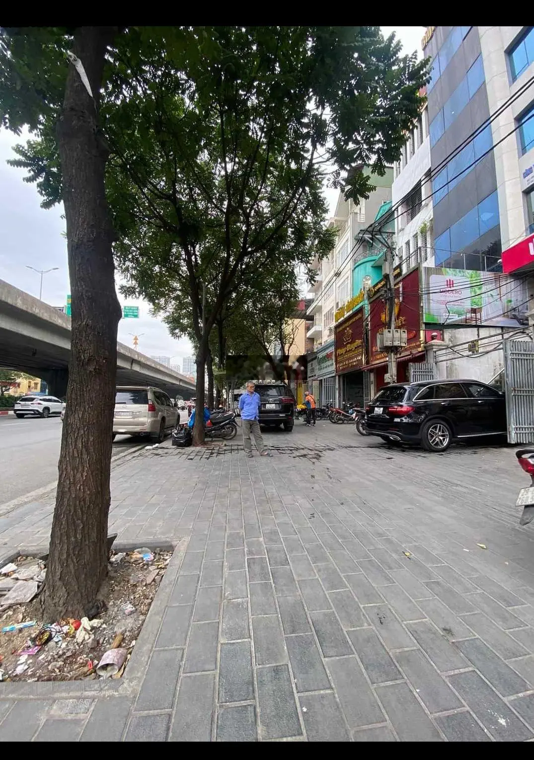 Chính chủ gửi bán căn nhà mặt phố Khuất Duy Tiến diện tích 142m2, 9tầng