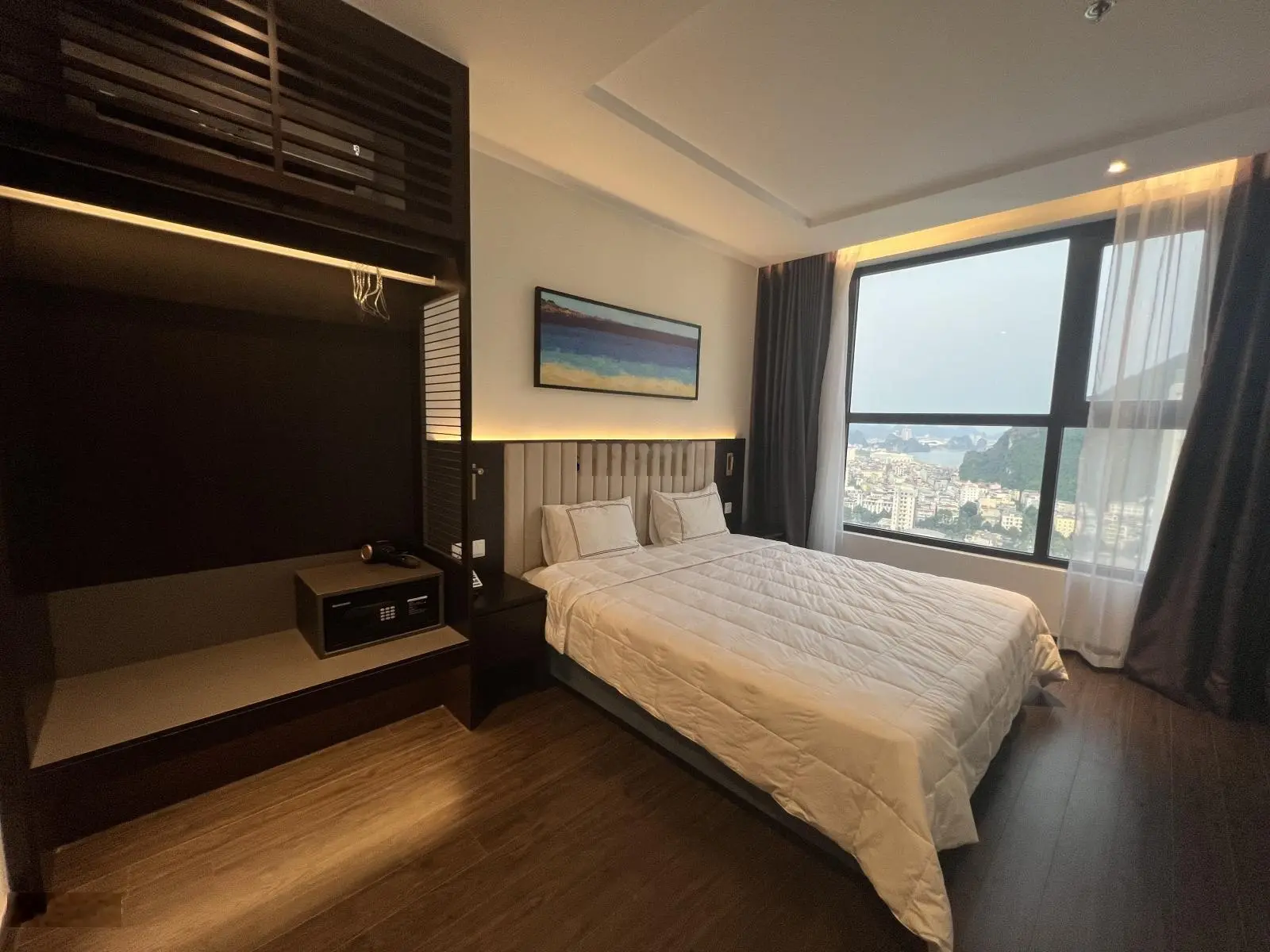2N2VS trực diện biển giá có 3,8 tỷ thôi ạ, cắt lỗ gần 2 tỷ, toà S2 Sapphire. LH em 0936 585 ***
