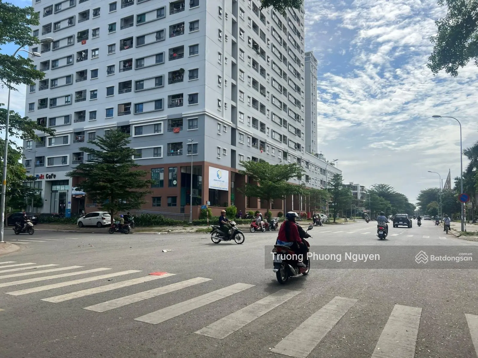136m2 đất khu dân cư đường bàn cờ, phía sau chợ đầu mối Thủ Đức mặt tiền nhựa 11m, sổ sẵn full thổ