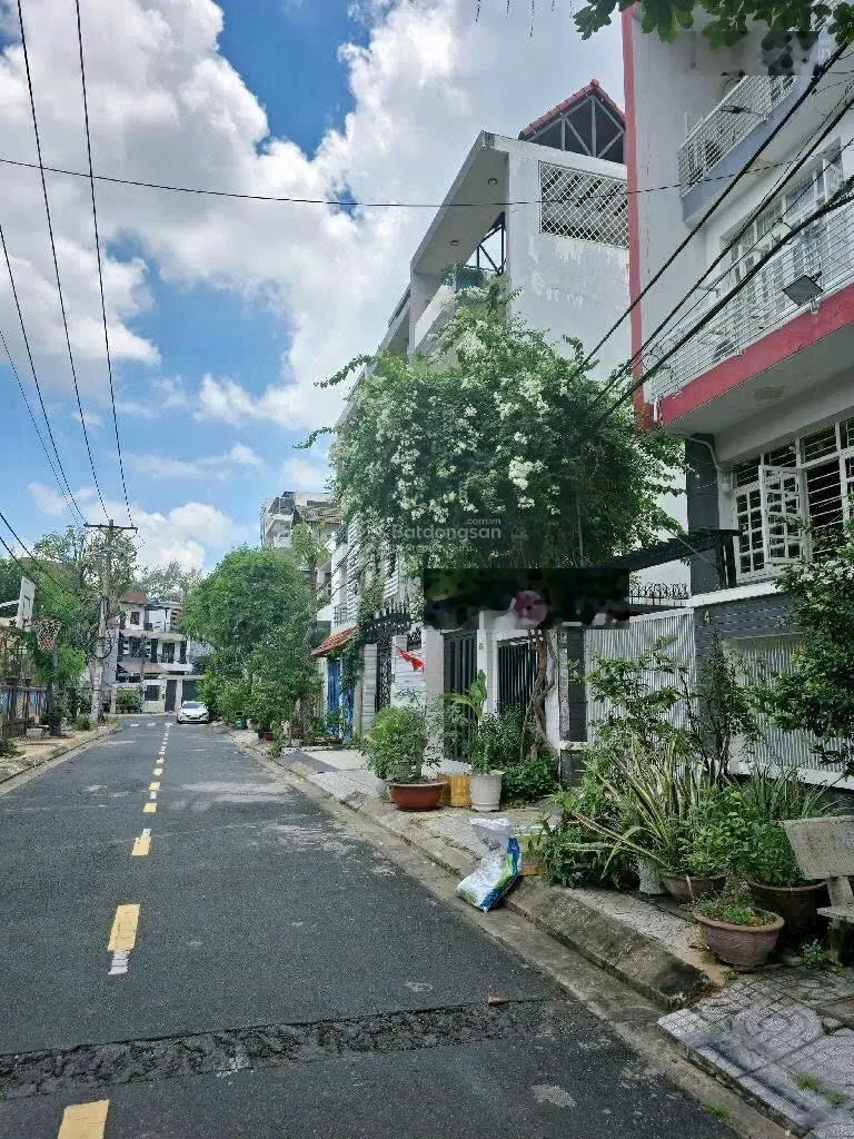 Bán gấp nhà phố, dt 6x20,có hầm khu trung sơn giá chỉ 19.9 tỷ!