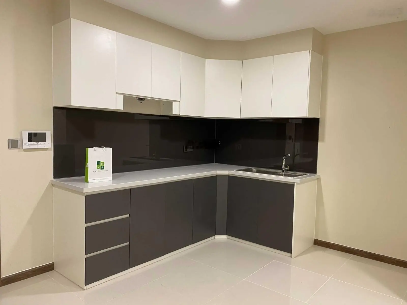 Bán gấp 2PN 80m2 thanh toán 1,333 tỷ nhận nhà mới 100% O9O,118,3686