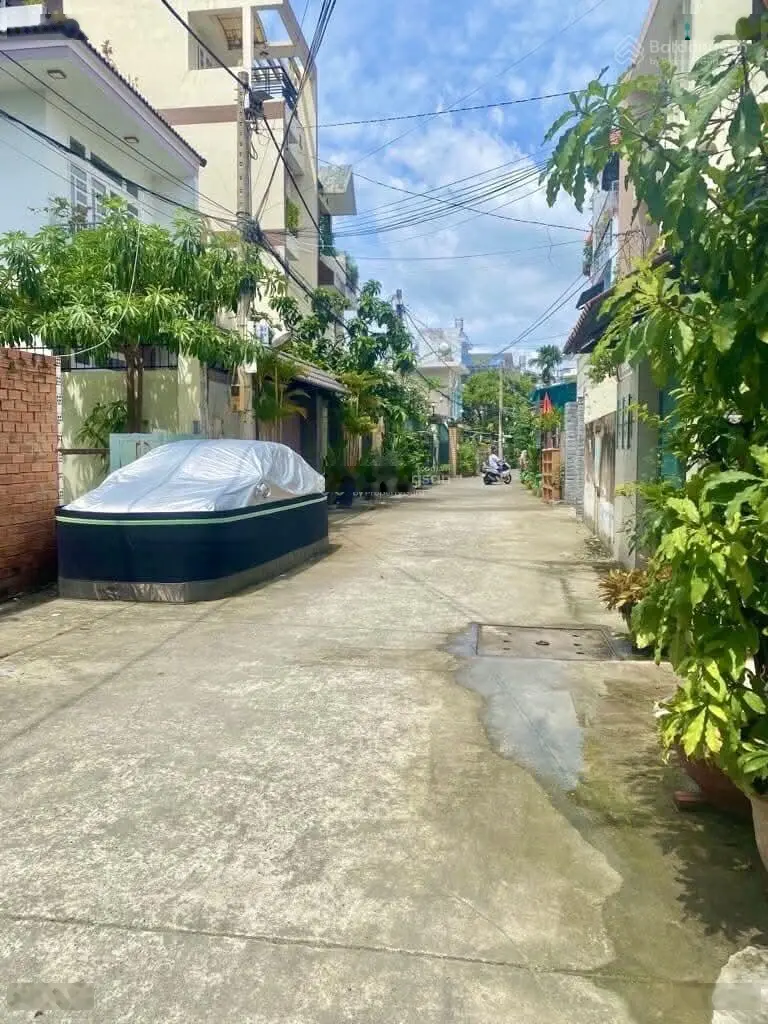 Giảm 1 tỷ, bán đi nước ngoài, nhà 4 lầu, HXH 6m thông, Linh Đông, Thủ Đức, 100m2 giá 6 tỷ nhỉnh