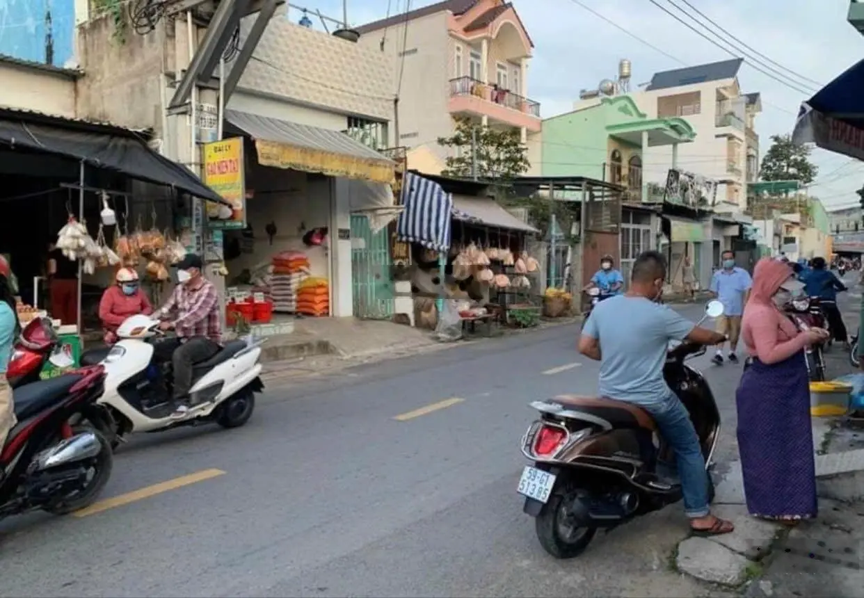 Nhà Bình Chánh 96,9m2 - Giá 800 triệu - Cho thuê 8 triệu / tháng - sổ Hồng riêng - được trả góp