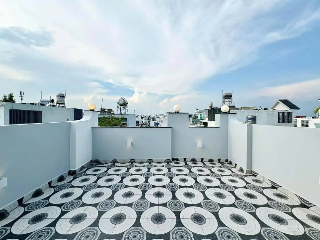 Giá 8 tỷ 900. gấp! bán nhà nguyễn đình chính, phú nhuận. hẻm oto. hđ thuê 15tr/th. lh: 0347.153.456