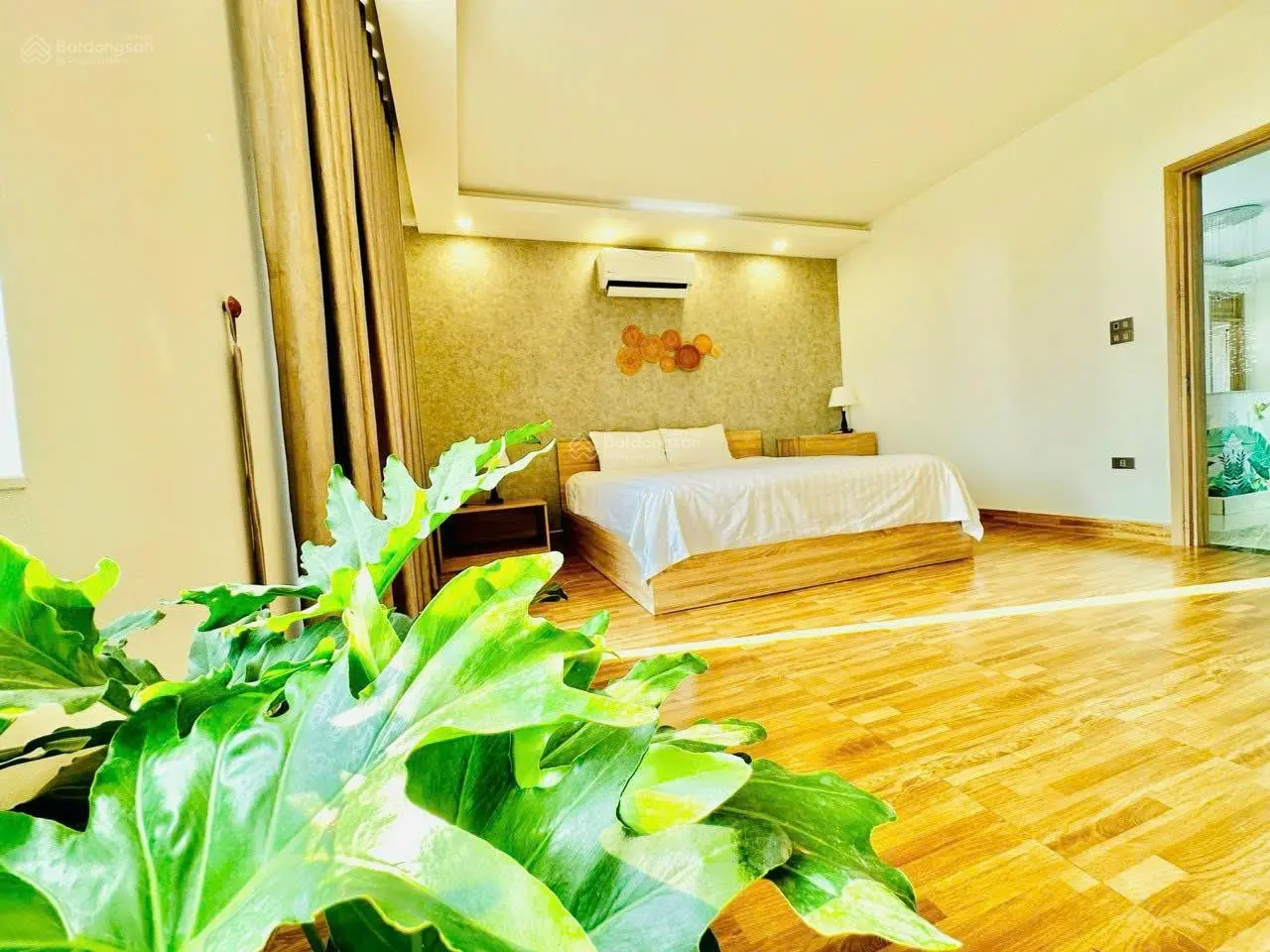 Cần thanh khoản homestay 3 tầng trung tâm Bãi Cháy. DT 312m2. Giá rẻ nhất thị trường