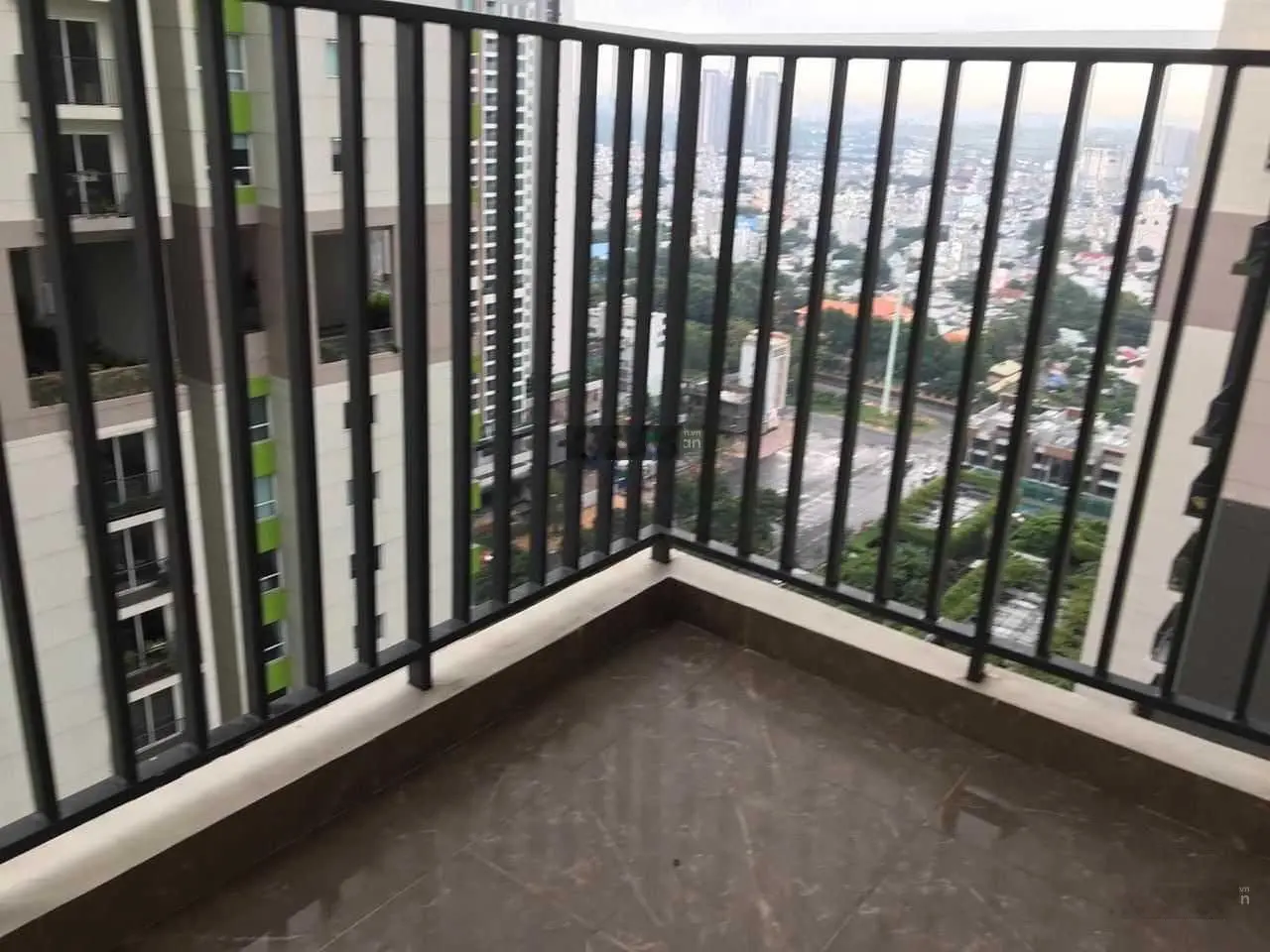 Trục căn 2PN diện tích lớn nhất Vista Verde, 106m2, căn góc riêng tư, bán nhanh 6.8 tỷ all-in