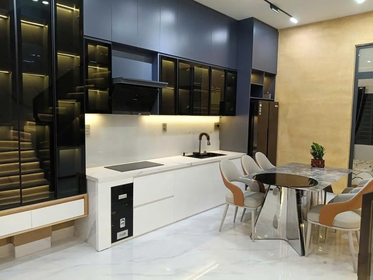Nhà 3 tầng mới keng siêu đẹp. Hòa Minh - Liên Chiểu