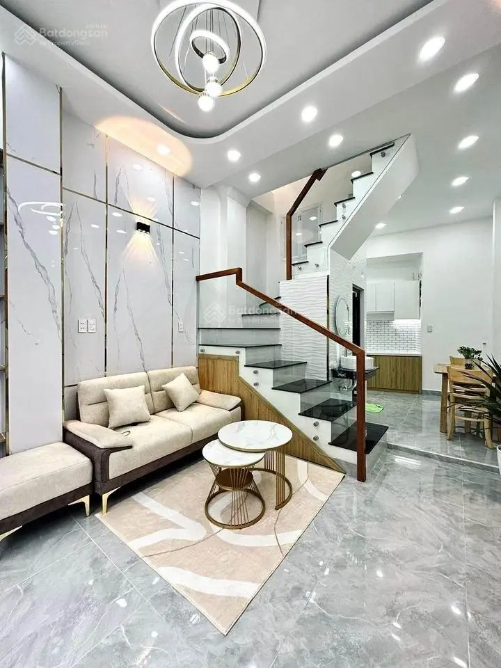 Bán nhà gần chợ Bà Hom, trệt/lầu