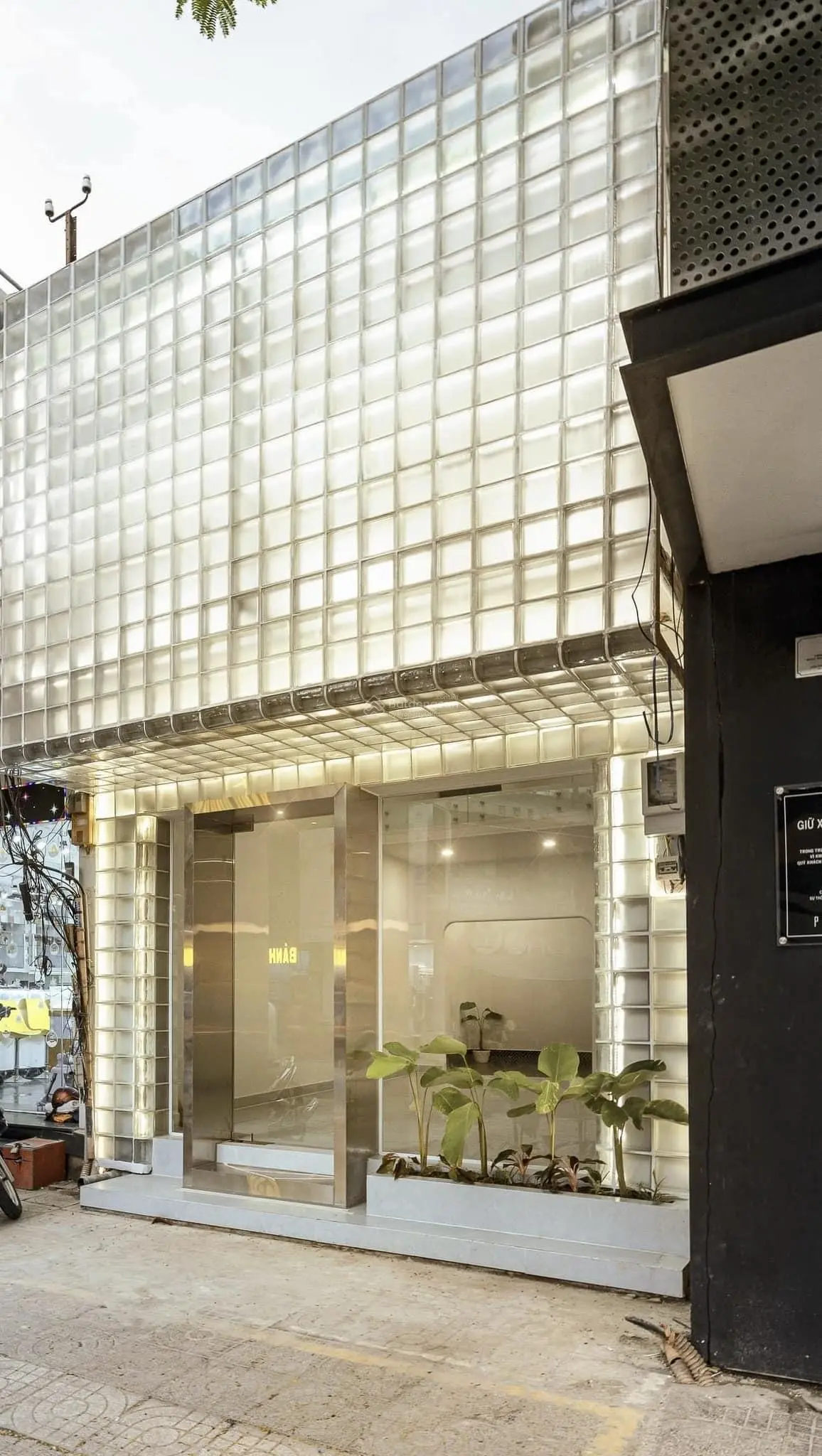 MT nhà Trần Huy Liệu, Phú Nhuận, đang cho thuê 25tr/tháng, DT 57,8m2, sổ riêng