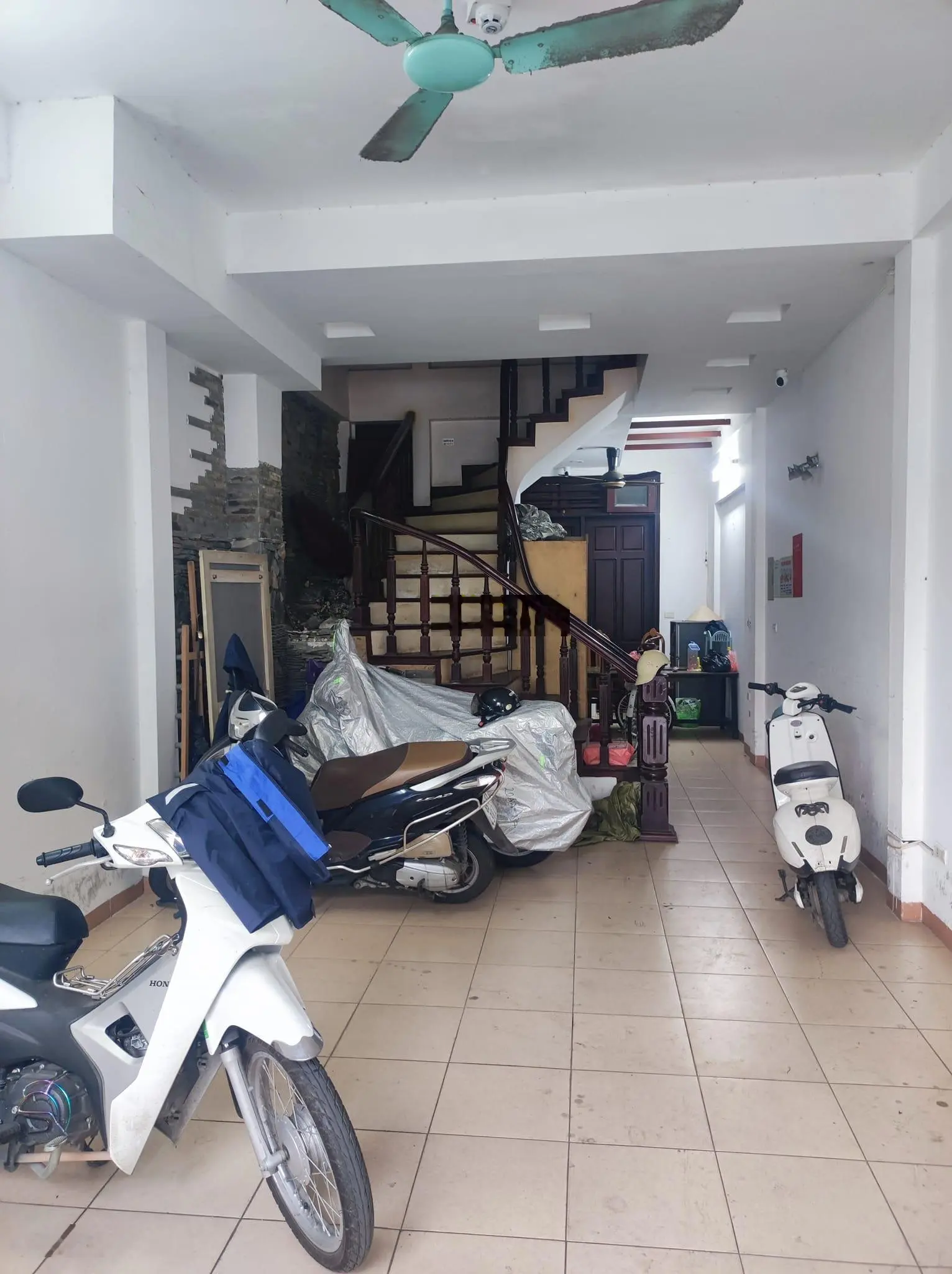 Bán nhà ngõ 241 phố Mai Dịch - vị trí đẹp vỉa hè đá bóng kinh doanh - dt 50m2 giá chào 20.2 tỷ