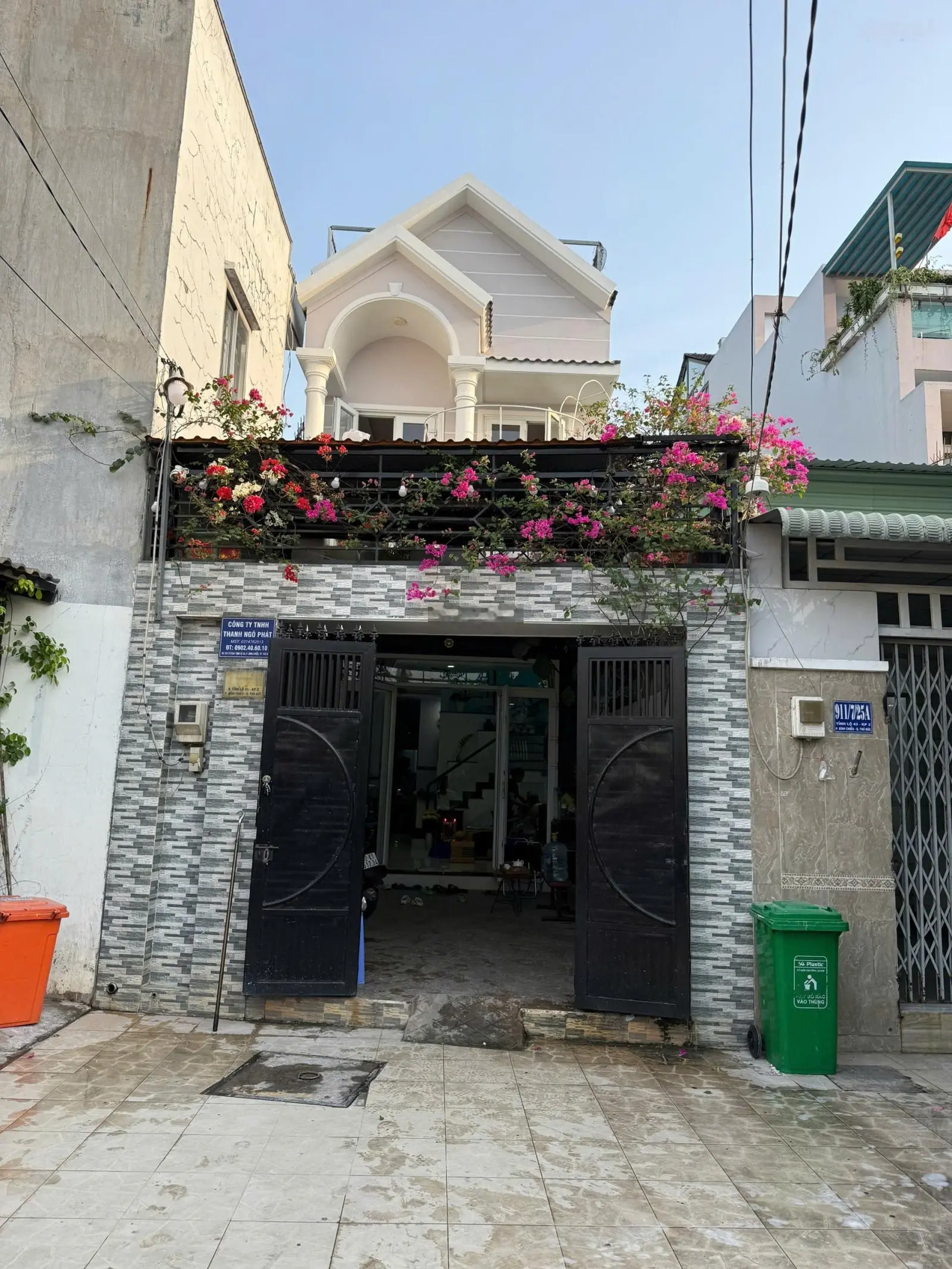 bán nhà 1 trệt 1 lầu nội thất đầy đủ. đa công năng, hẻm xe hơi