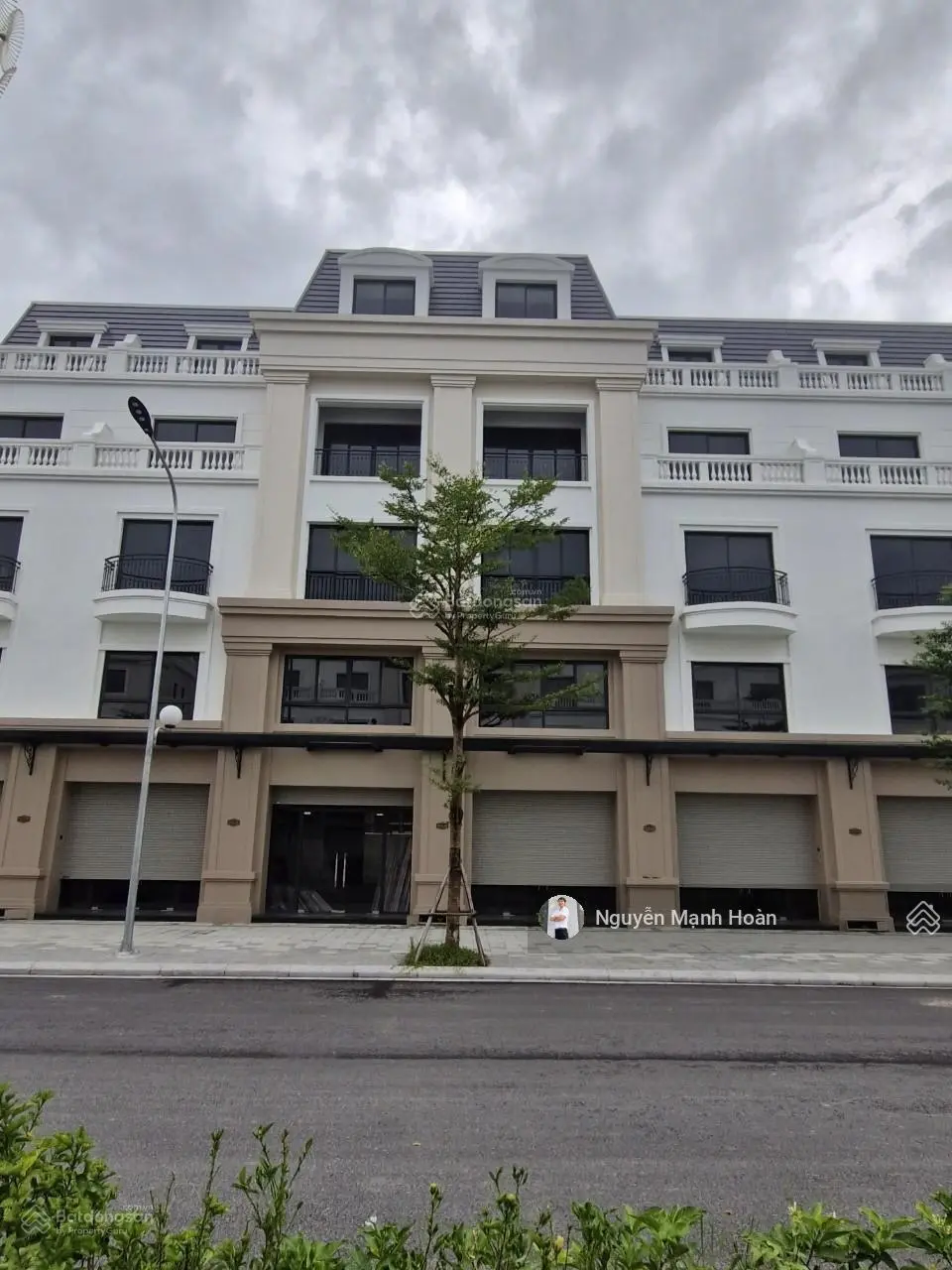 Bán Shophouse Vinhomes Móng Cái DT 90m2 giá 7,x tỷ,3 bước ra công viên,kinh doanh thuận tiện,CK cao