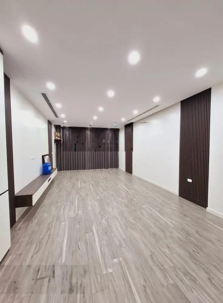 Mặt phố kđt văn quán thang máy- kinh doanh văn phòng nhỉnh 20tỷ