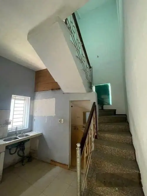 Bán đất 40m2 mt8.77m giá 4,4 tỷ tặng nhà 2 tầng - phố kẻ tạnh, giang biên, long biên