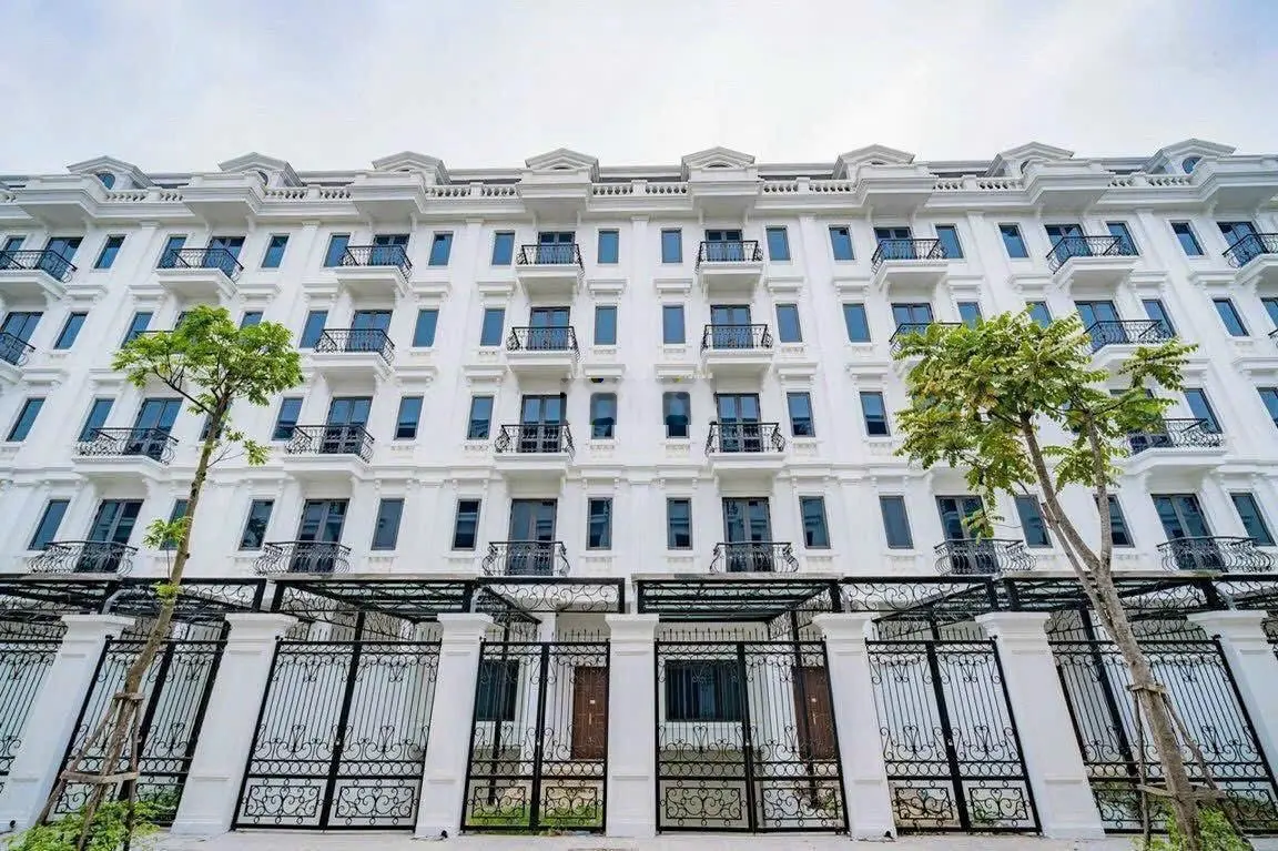 Bán gấp shophouse đẹp tại Kiến Hưng Luxury, 6 tầng 1 hầm vị trí kinh doanh sầm uất