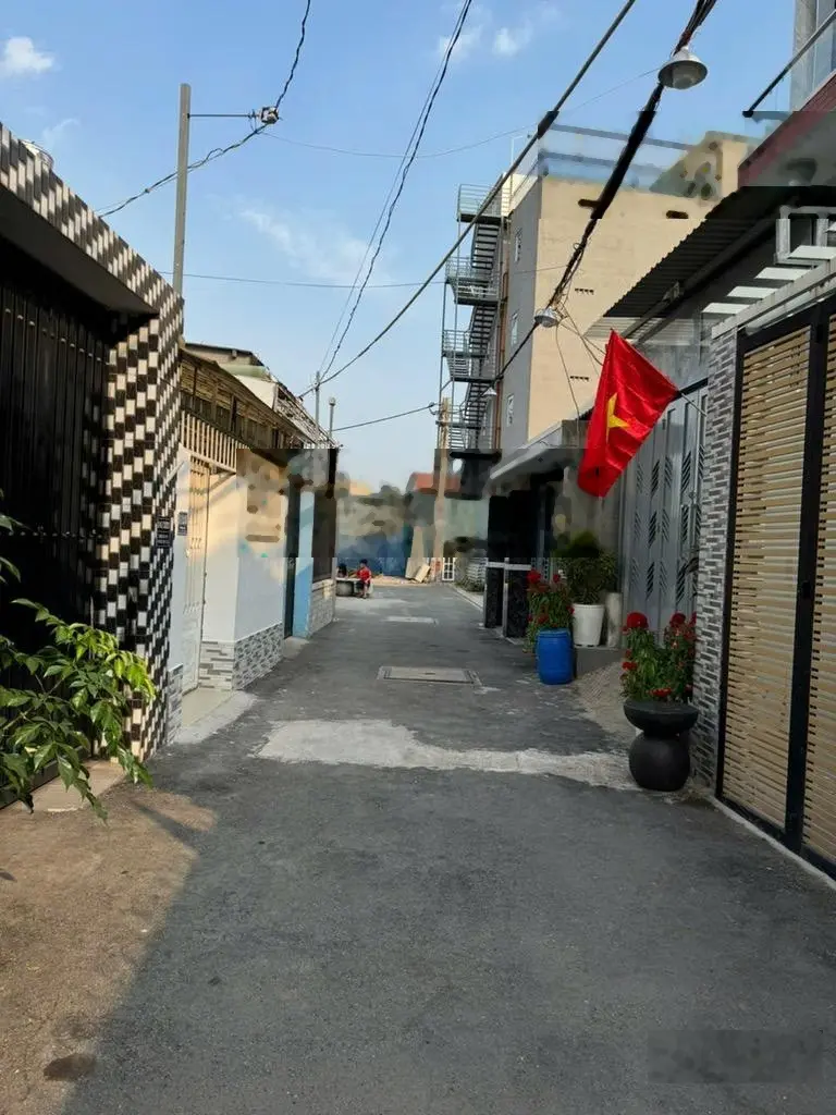 Bán nhà riêng hiếm ngon xe hơi ngủ trong nhà 100m2 chỉ có 6.6 tỷ đường 339 Đỗ Xuân Hợp Phước Long B