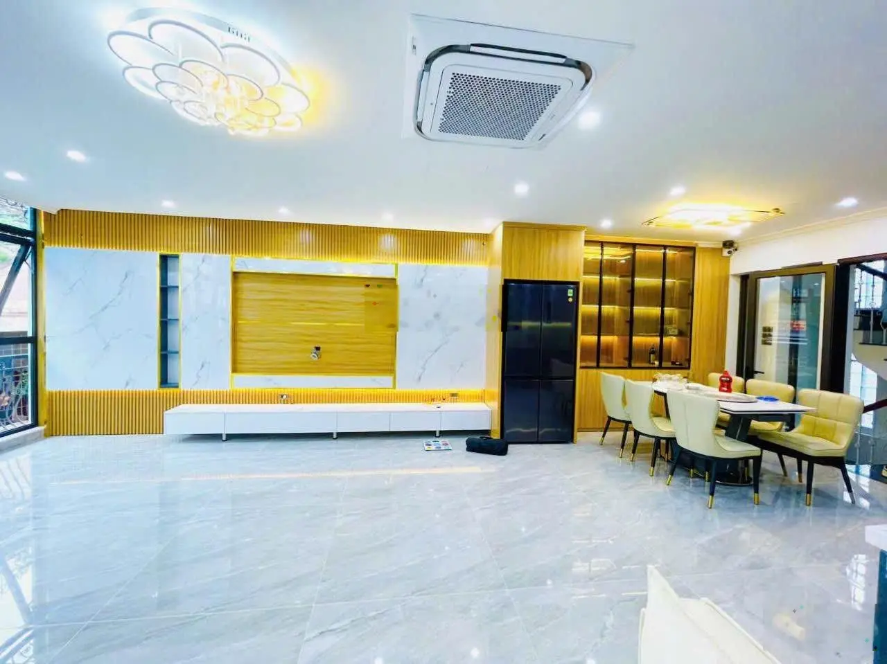 Bán nhà Cầu Giấy - Phố Phan Văn Trường, phân lô xây mới 7 tầng, MT 6.1m, kinh doanh, VP