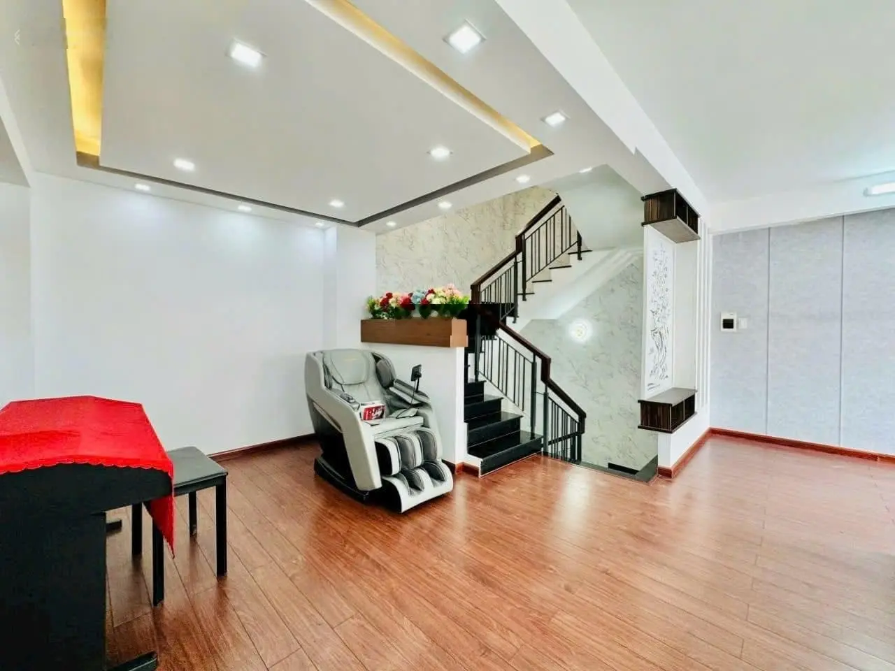 Gần BV Thống Nhất, nhà 1T2L hẻm 6m Lê Bình, P4, Q.Tân Bình giá 3tỷ550 sổ chính chủ, 63m2(4,5m*14m)