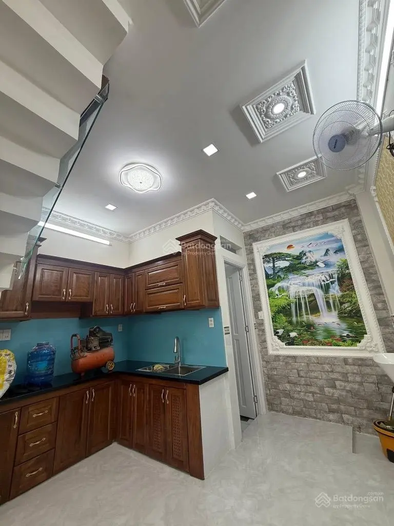 Bán gấp nhà riêng Miếu Bình Đông, BTân, 42m2, 2 tầng mới đẹp, hẻm xe hơi 5m thông, nhỉnh 4 tỷ.