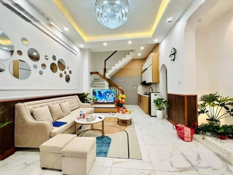 Bán gấp! Xã Đàn, lô góc, ngõ nông, 10m ô tô tránh, vị trí cực đỉnh, full nội thất, nhà đẹp ở ngay