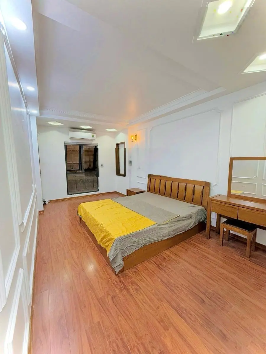 Bán nhà Hồng Hà 31m2, 5 tầng, 7,3tỷ nhà đẹp ở luôn - ngõ thông ô tô tránh - trước nhà SH quay tròn