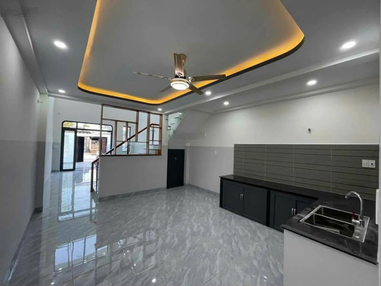 Bán nhà đang cho thuê 7tr/th GIÁ 790TR Đ Tô Vĩnh Diện, đông Hòa Dĩ An. 75m2. Sổ hồng riêng sang tên