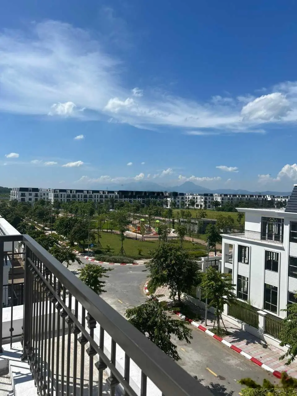 Chỉ với 50tr/m2 bắt đáy quỹ căn biệt thự, nhà vườn tại HUD Mê Linh Central. Hotline: 0943 757 ***