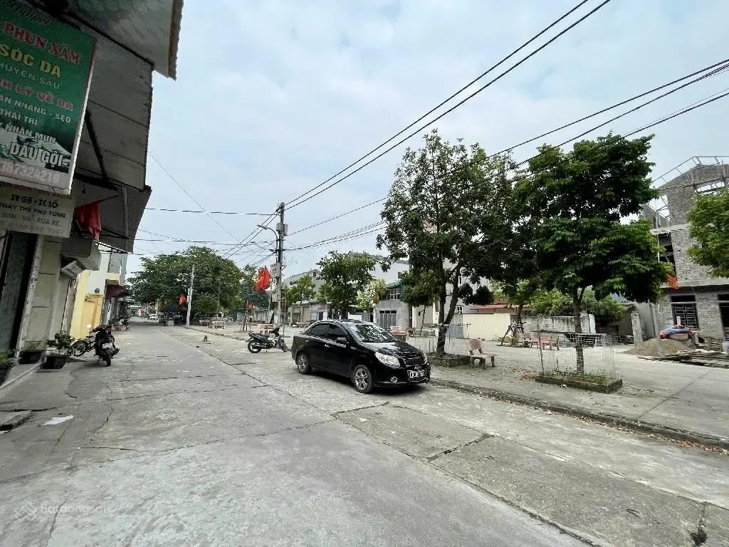 Bán đất lại hoàng, yên thường, gl, ngõ thông, ôtô tránh chạy vòng quanh dt 56m, mt 4.5m, giá đt.