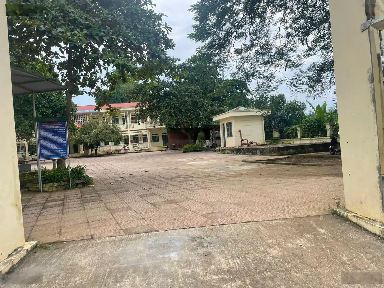Chính chủ bán đất nghỉ dưỡng, homestay, lbiệt thự trung tâm xã Ba Vi, lưng tựa núi, view sông