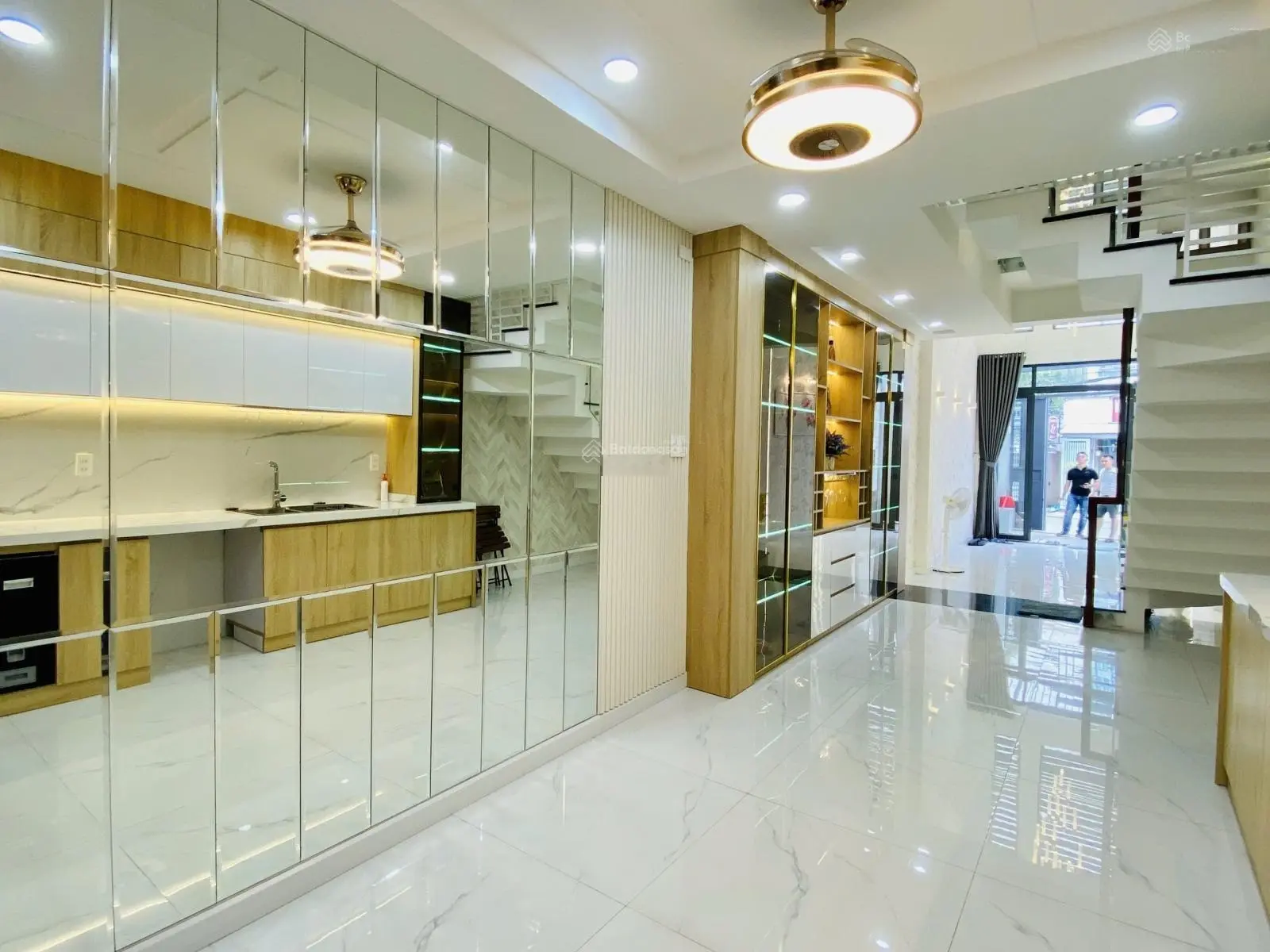 Bán Nhà Mặt Tiền Kinh Doanh giá như trong hẻm Nguyễn Duy Cung P12 Full nội thất 4tầng 5pn 6wc