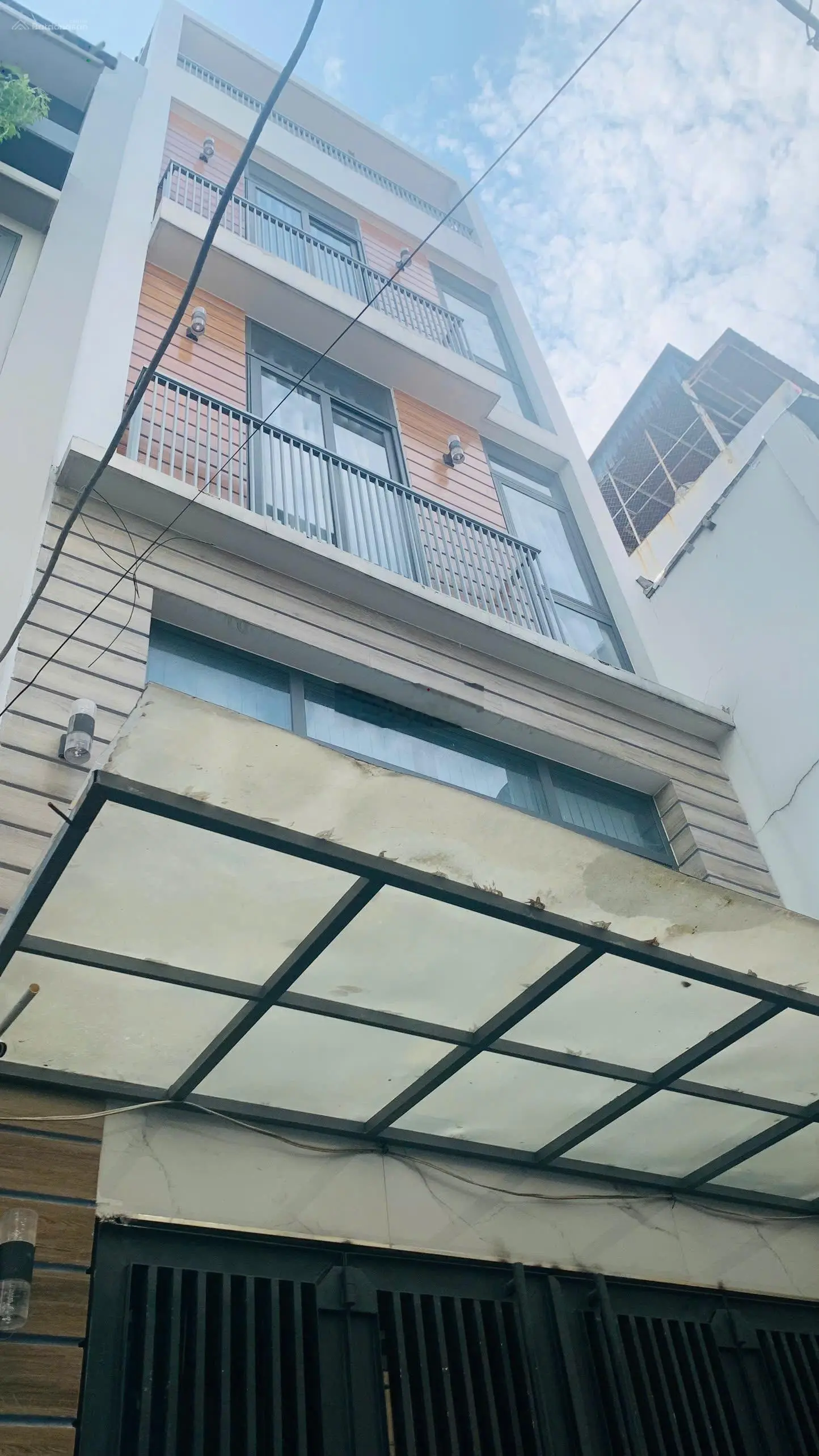 Bán nhà đẹp - HXH Trường Sa, Q3 - 4 tầng - ngay MT đường - hẻm 5m - giá bán chỉ 11,5 tỷ