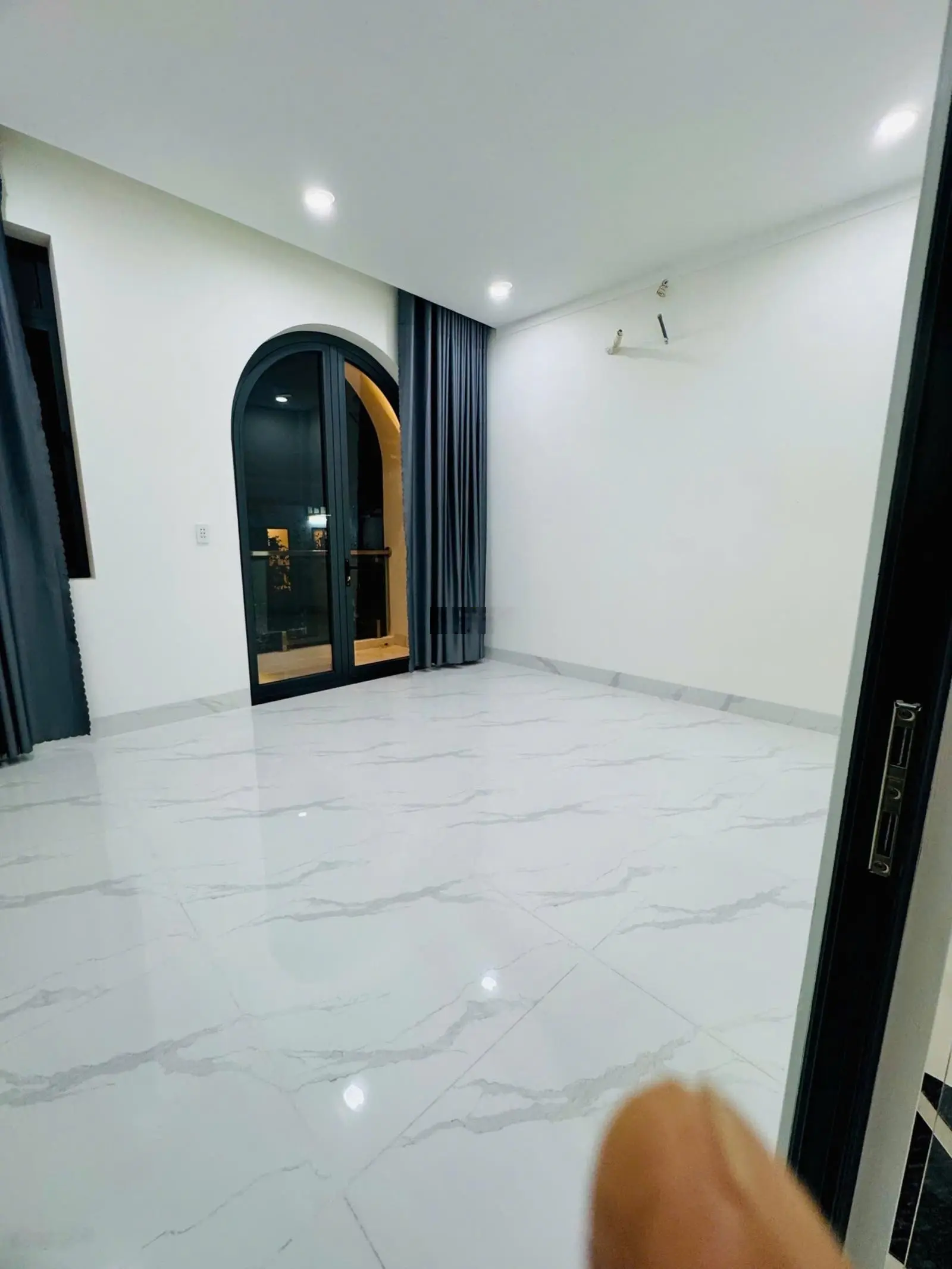 Bán nhà Phú Hoà , giá rẻ nhất khu , có đầy đủ nội thất và nhà rất đẹp , 2pn 2wc giá chỉ 2ty550