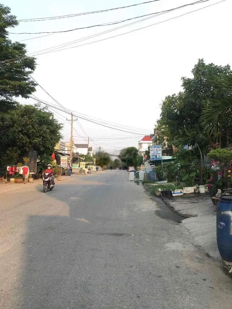 BÁN CẶP ĐẤT THUẬN GIAO BINH DUONG KINH DOANH 10x30M .