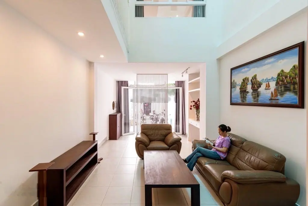 Nhỉnh 9 tỷ - nhà Đẹp 91m2 4 tầng HXH vào nhà Quang Trung - Lê Văn Thọ
