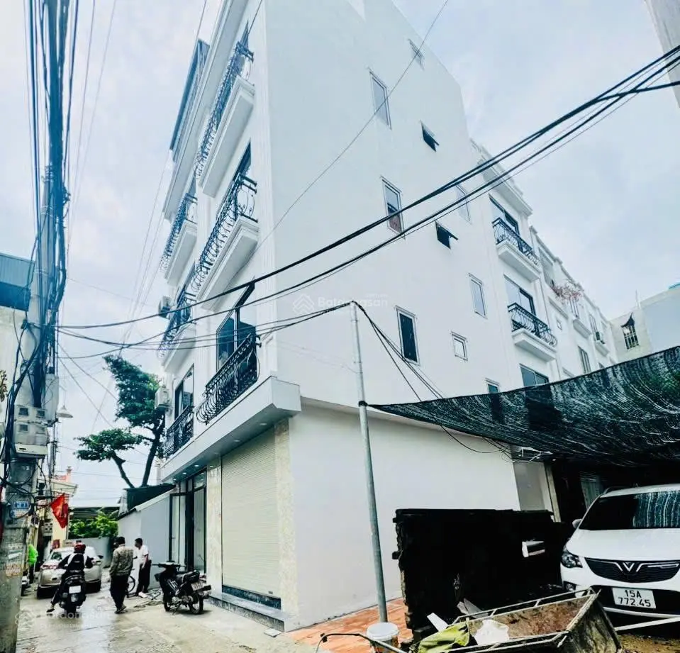 Bán nhà Yên Nghĩa 32m2x5t. Lô góc cực đẹp. Ô tô đỗ ngày đêm. Full nội thất xịn. Giá chỉ nhỉnh 3 tỷ