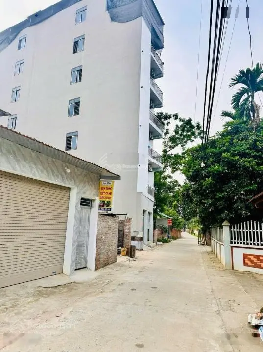Nhà em có suất ngoại giao mua rẻ hơn 100tr đất trục chính Tân Xã. 300m ra CNC, FPT tiện KD, xây trọ