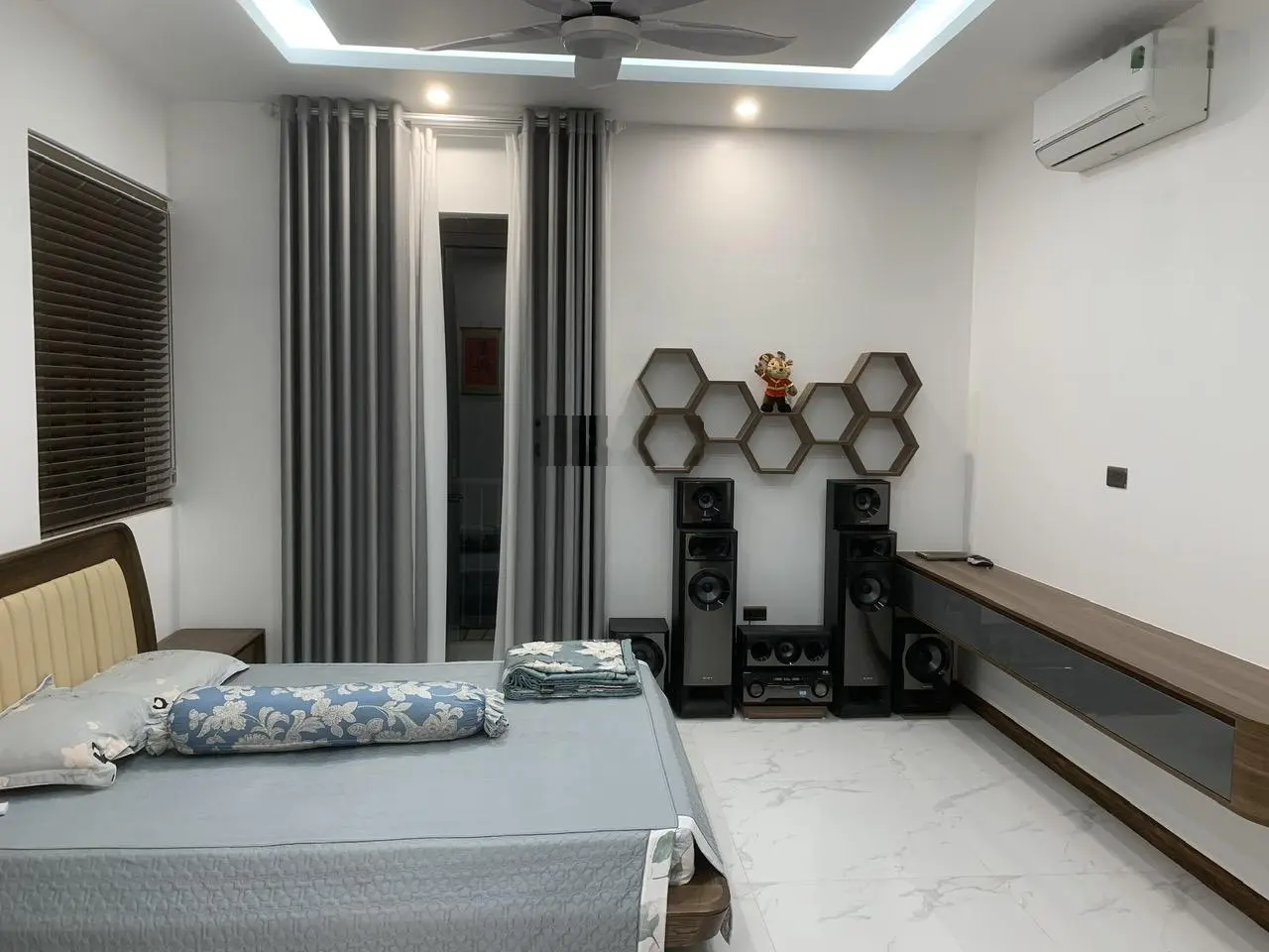 BIỆT THỰ 180 M2 ĐÃ HOÀN THIỆN PHUN NỘI THẤT chỉ việc sách vali về ở