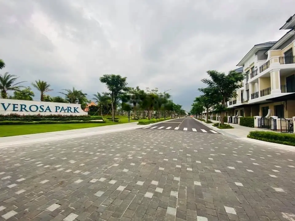Chính chủ cần bán gấp 2 căn mặt tiền Verosa Park Khang Điền đối diện công viên lớn