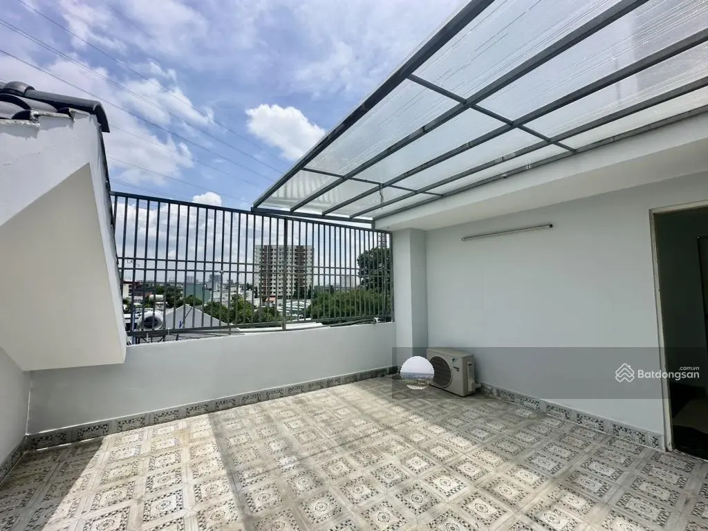 Hàng nét hiếm HXH 1/ 3 tầng 67m2 chỉ 7.x tỷ đối diện Vincom Lê Văn Việt Q9