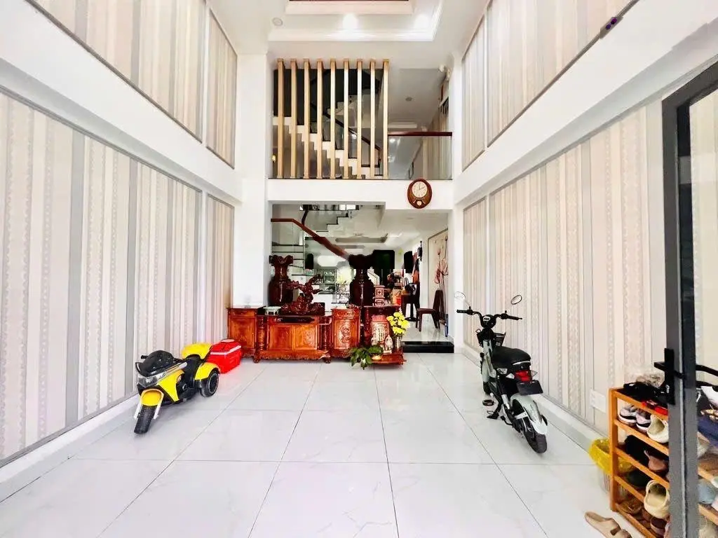 Nhà đẹp 5 tầng khu phân lô đường 12m Lê Văn Khương, Thới An, Quận 12