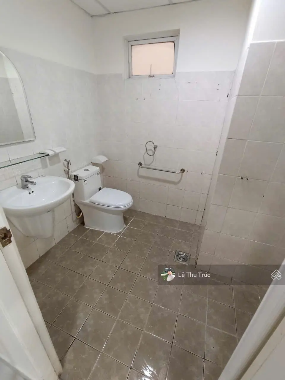Căn hộ tầng trệt Phú Mỹ Thuận. 143m2, trệt, lầu, tiện ở, kinh doanh, ngân hàng cho vay, giá 2.7 tỷ