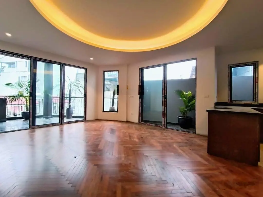 Bán tòa Apartment Đặng Thai Mai - 95m2 x 9T Thang máy - MT 10m - Lô góc hướng TN